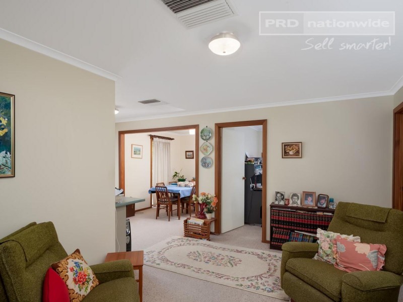 50 Main Street, Lake Albert NSW 2650