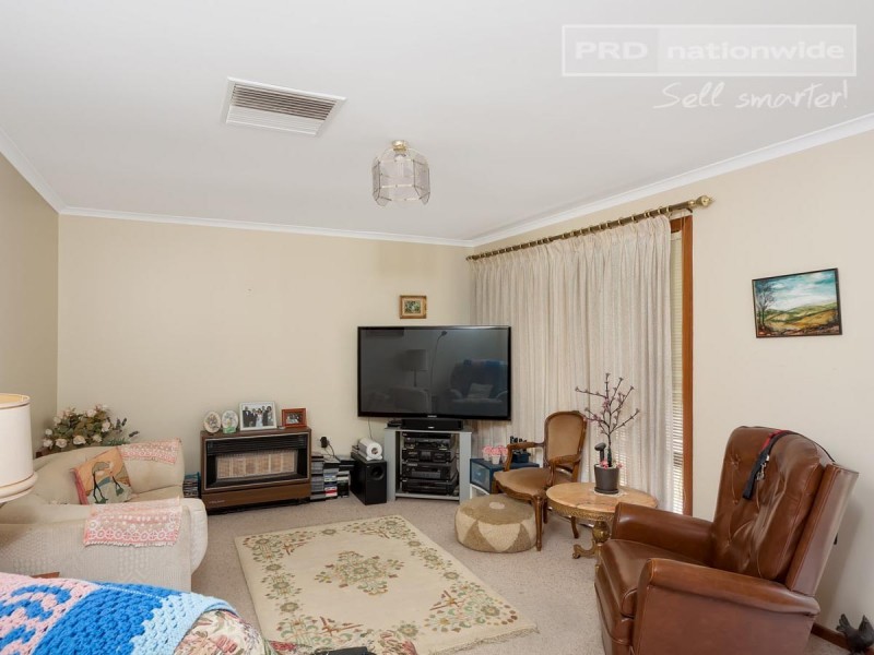 50 Main Street, Lake Albert NSW 2650