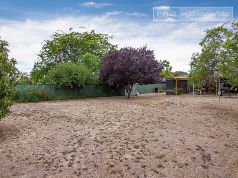 50 Main Street, Lake Albert NSW 2650
