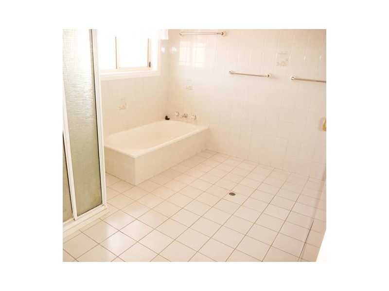 88 Henwood Avenue, Kooringal NSW 2650