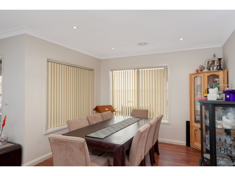 11 Bedervale Avenue, Bourkelands NSW 2650
