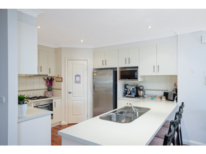 11 Bedervale Avenue, Bourkelands NSW 2650
