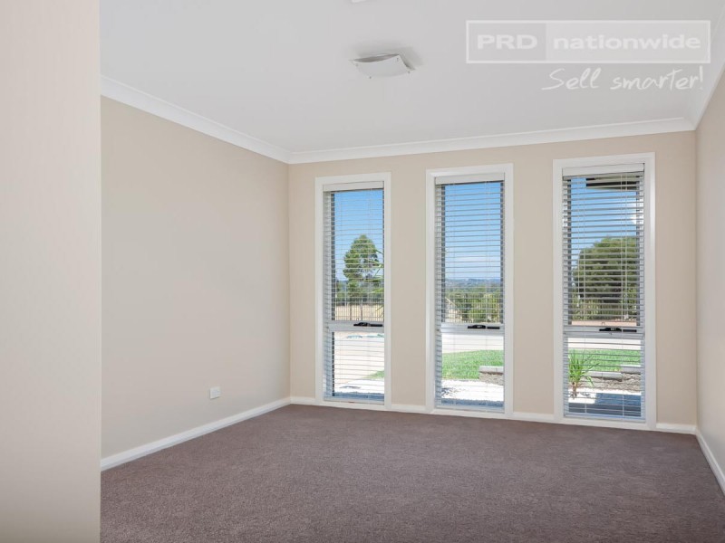 16 Durack Circuit, Boorooma NSW 2650