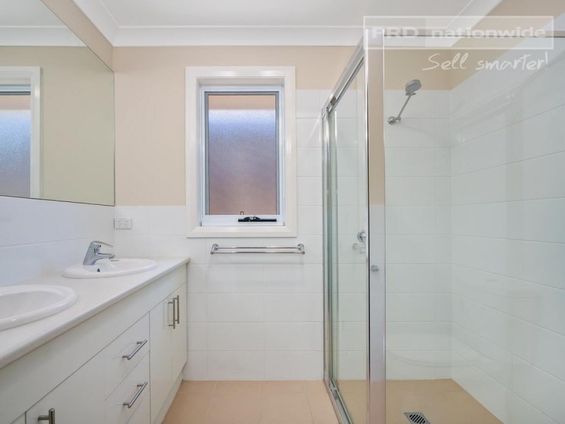 16 Durack Circuit, Boorooma NSW 2650