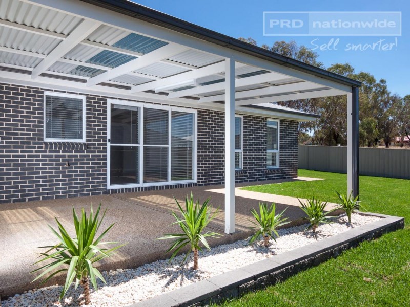 16 Durack Circuit, Boorooma NSW 2650