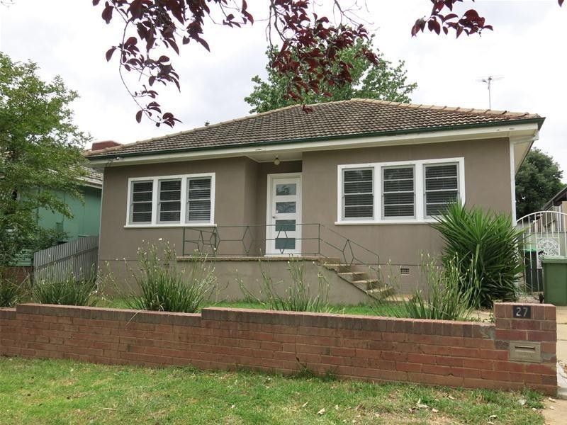 27 Mair Street, Turvey Park NSW 2650