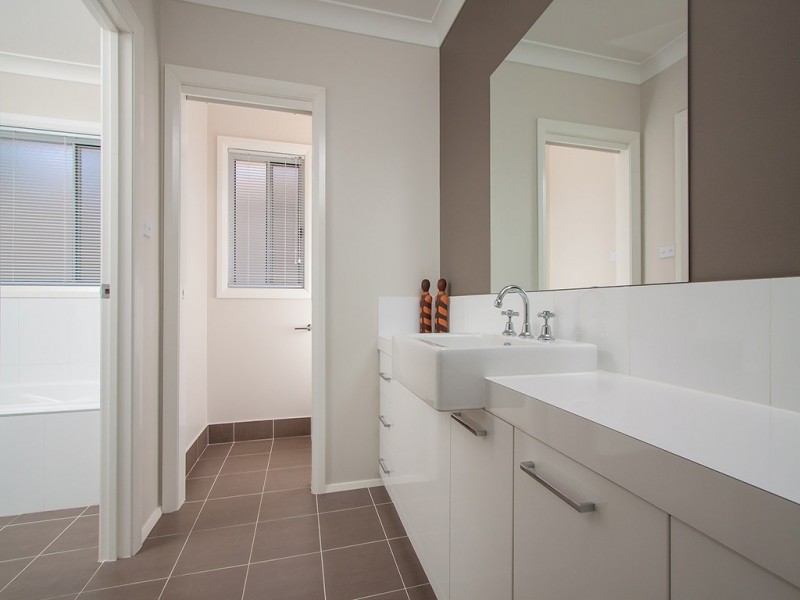 71 Yarrawah Crescent, Bourkelands NSW 2650