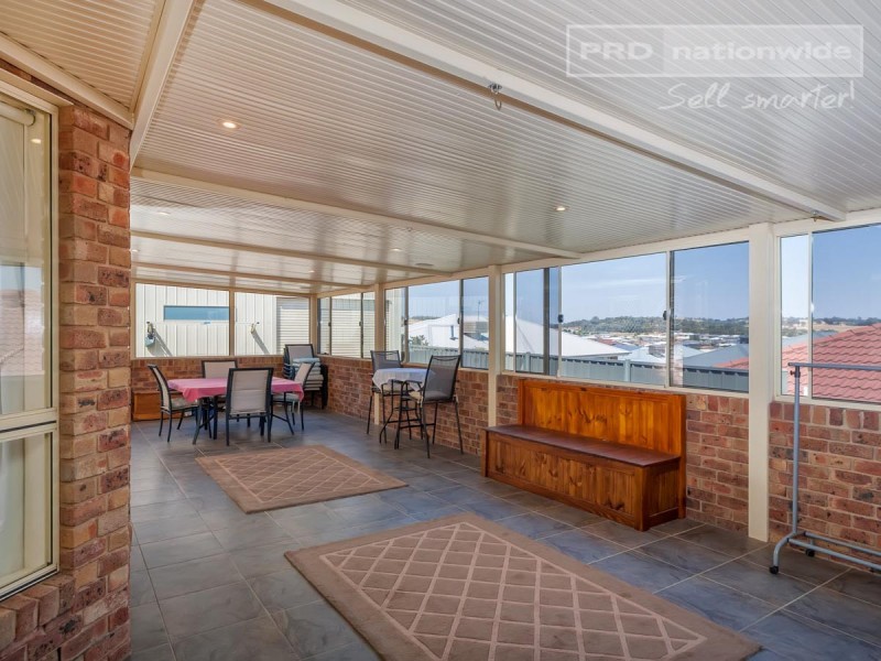 16 Werribee Road, Bourkelands NSW 2650