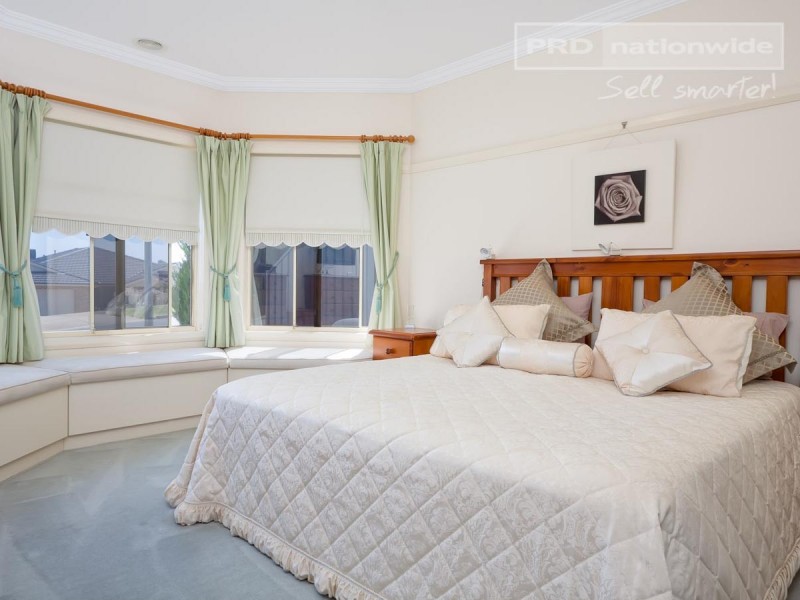 16 Werribee Road, Bourkelands NSW 2650