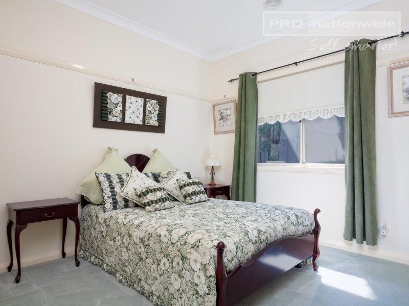 16 Werribee Road, Bourkelands NSW 2650