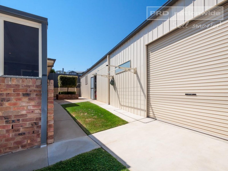 16 Werribee Road, Bourkelands NSW 2650