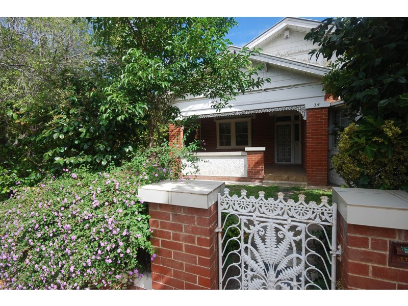 34 The Esplanade, Wagga Wagga NSW 2650