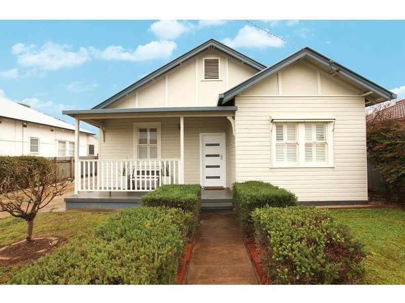 32 Albury Street, Wagga Wagga NSW 2650