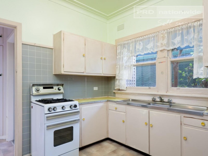 101 Grove Street, Kooringal NSW 2650