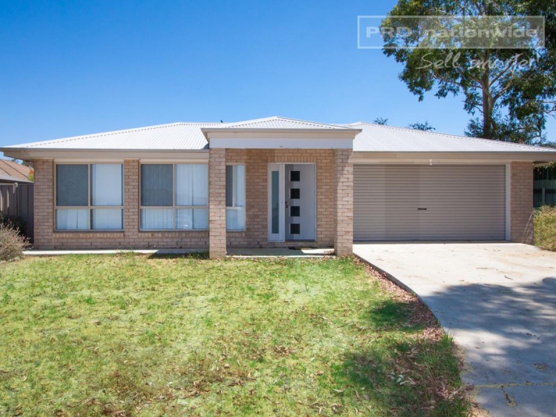 1/10 Kimberley Drive, Tatton NSW 2650