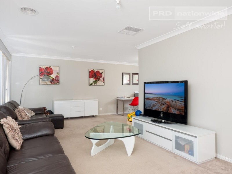 1/10 Kimberley Drive, Tatton NSW 2650