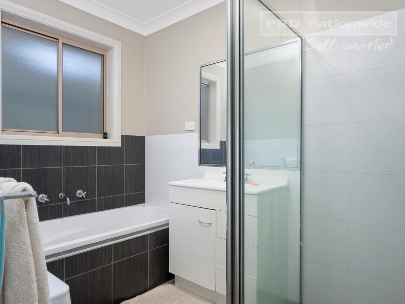 1/10 Kimberley Drive, Tatton NSW 2650