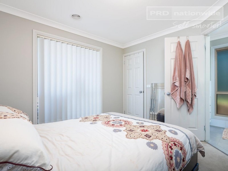 1/10 Kimberley Drive, Tatton NSW 2650