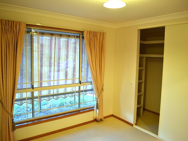 2 Delvin Place, Kooringal NSW 2650