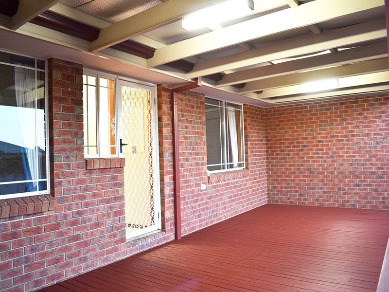 2 Delvin Place, Kooringal NSW 2650