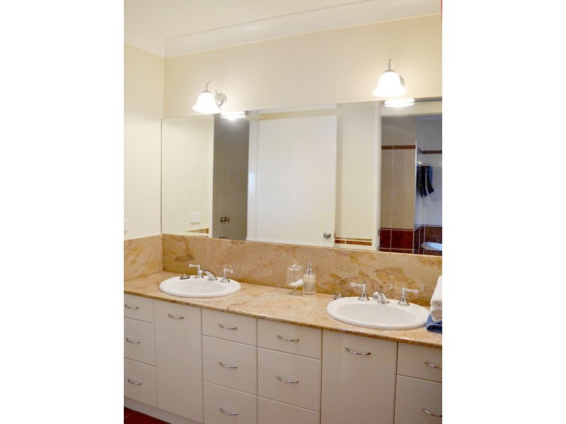 30 Henwood Avenue, Kooringal NSW 2650