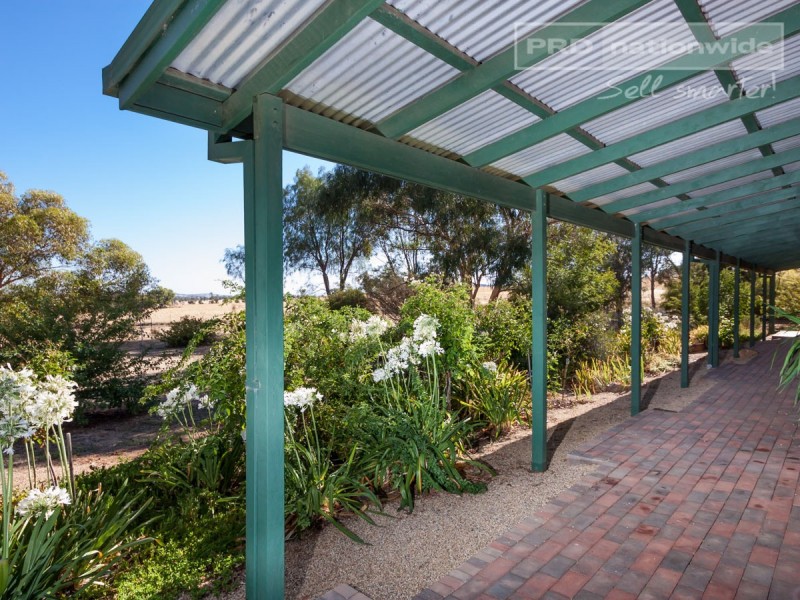 36 Yathella Road, Wagga Wagga NSW 2650