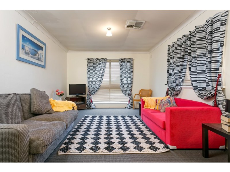 39 Leavenworth Drive, Tolland NSW 2650