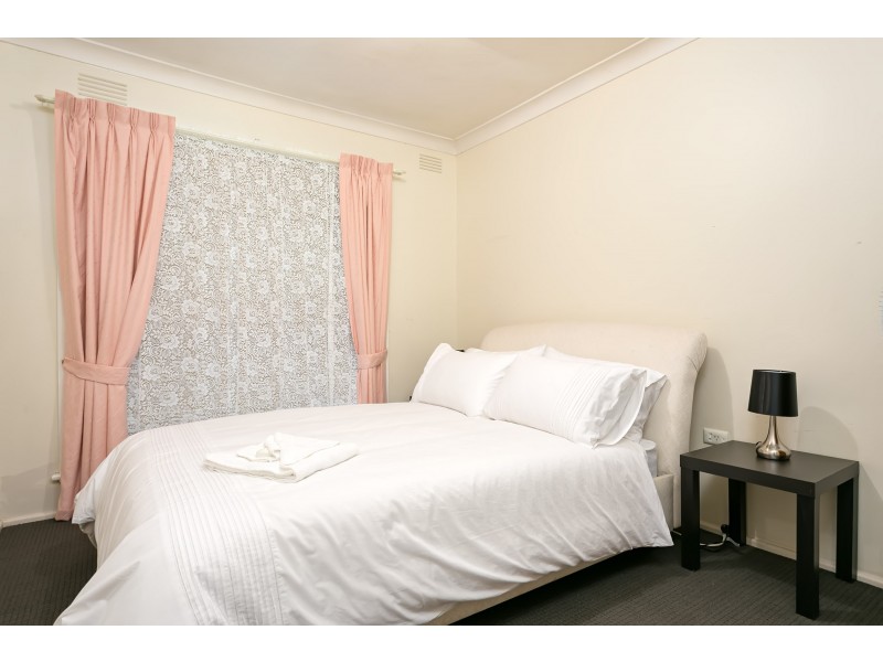 39 Leavenworth Drive, Tolland NSW 2650