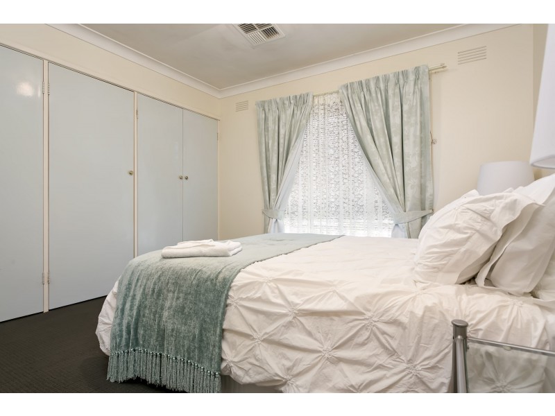 39 Leavenworth Drive, Tolland NSW 2650