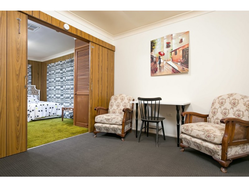 39 Leavenworth Drive, Tolland NSW 2650