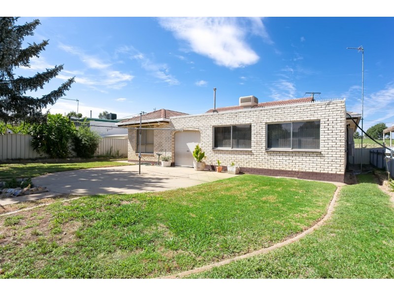 39 Leavenworth Drive, Tolland NSW 2650