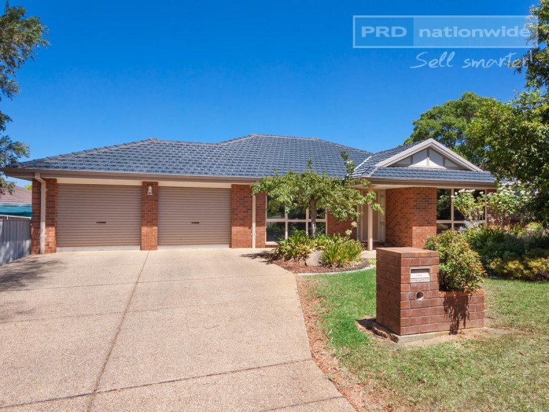 20 Henwood Avenue, Kooringal NSW 2650