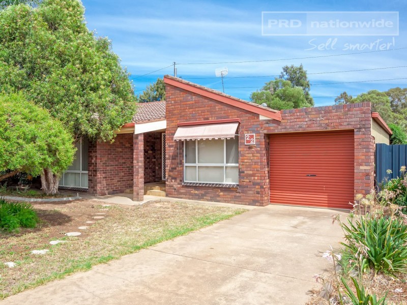 22 Adjin Street, Mount Austin NSW 2650