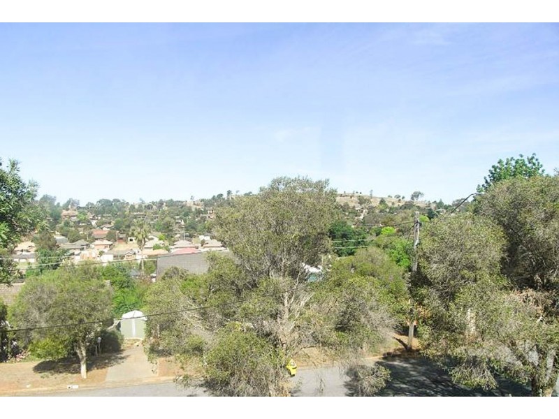 52 Warrawong Street, Kooringal NSW 2650