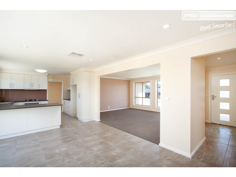 50 Barrima Drive, Glenfield Park NSW 2650