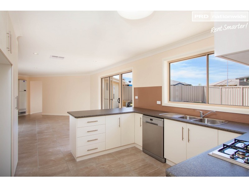 50 Barrima Drive, Glenfield Park NSW 2650