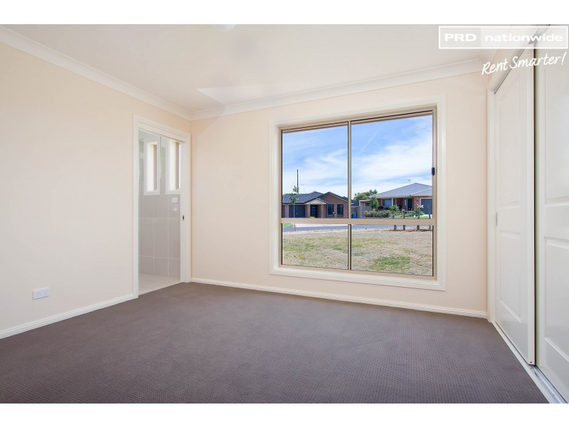 50 Barrima Drive, Glenfield Park NSW 2650