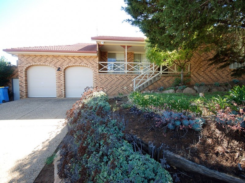 27 Allambie Way, Mount Austin NSW 2650