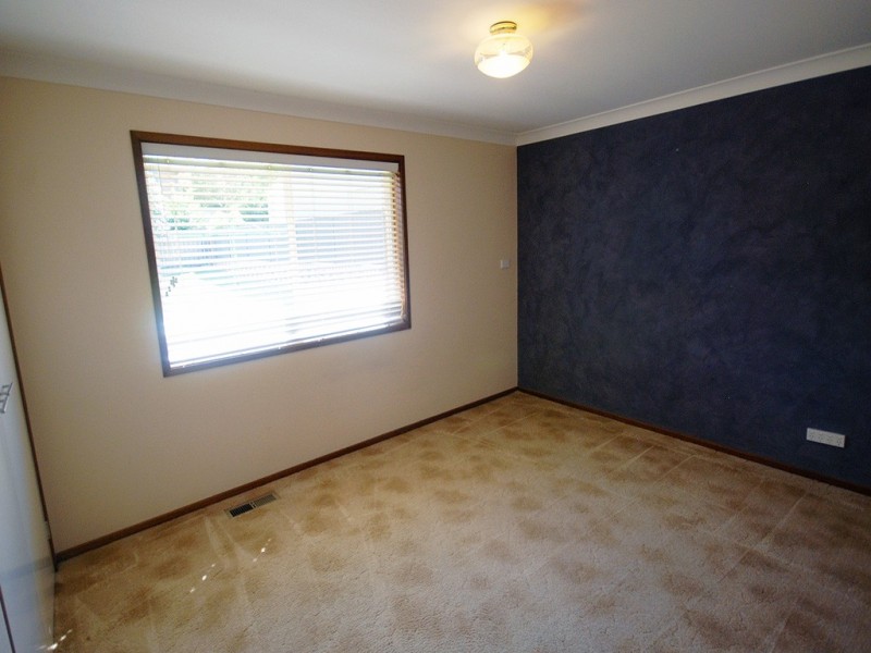 27 Allambie Way, Mount Austin NSW 2650