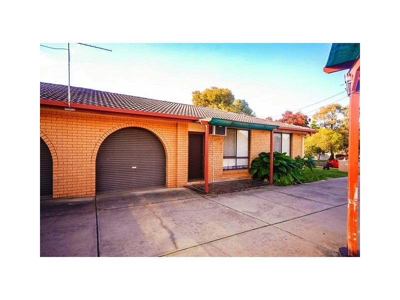 1/5 Borneo Crescent, Ashmont NSW 2650