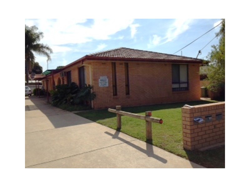 1/5 Borneo Crescent, Ashmont NSW 2650