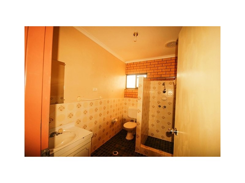 1/5 Borneo Crescent, Ashmont NSW 2650