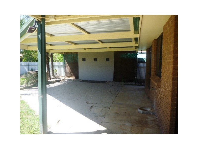 32 Incarnie Crescent, Wagga Wagga NSW 2650