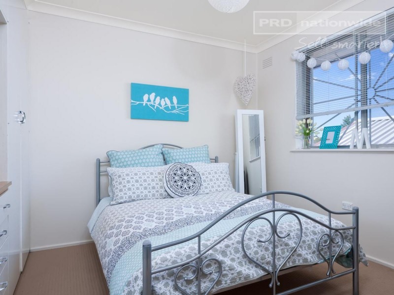 87 Grove Street, Kooringal NSW 2650