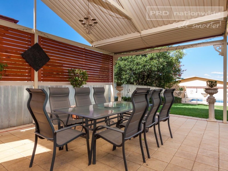 87 Grove Street, Kooringal NSW 2650