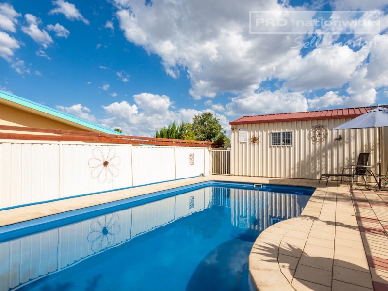 87 Grove Street, Kooringal NSW 2650