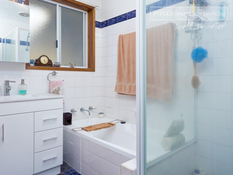 9 Craft Street, Lake Albert NSW 2650