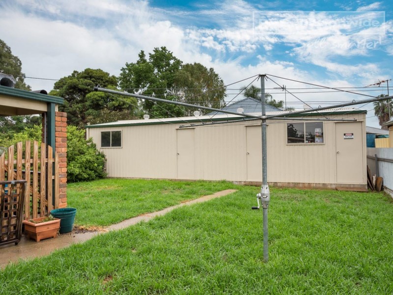 9 Craft Street, Lake Albert NSW 2650