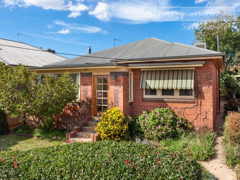 11 Bourke Street, Turvey Park NSW 2650