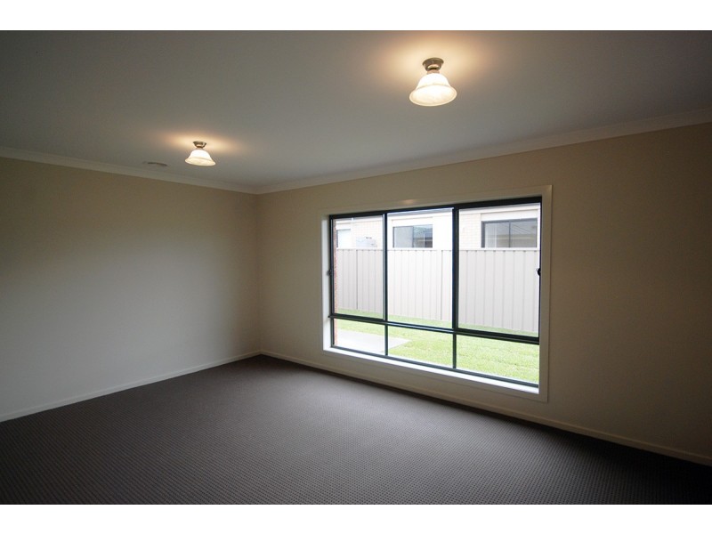 3 Kellerman Crescent, Boorooma NSW 2650